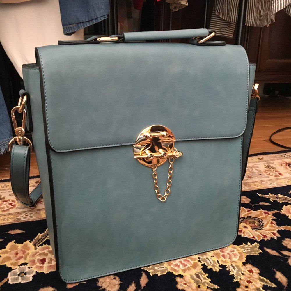Ecosusi  Cornelia Vintage style Light Blue Small Flap Backpack/Crossbody bag